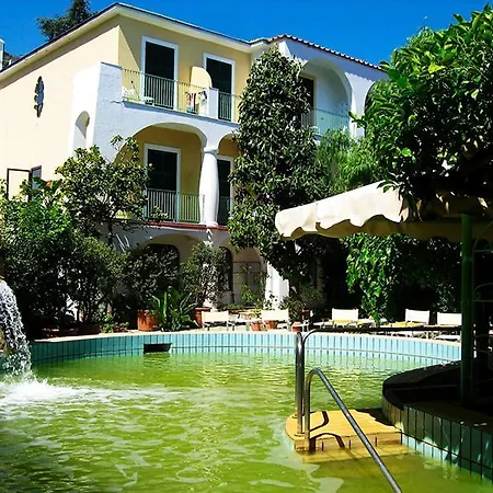 Ciccio Hotel 3*